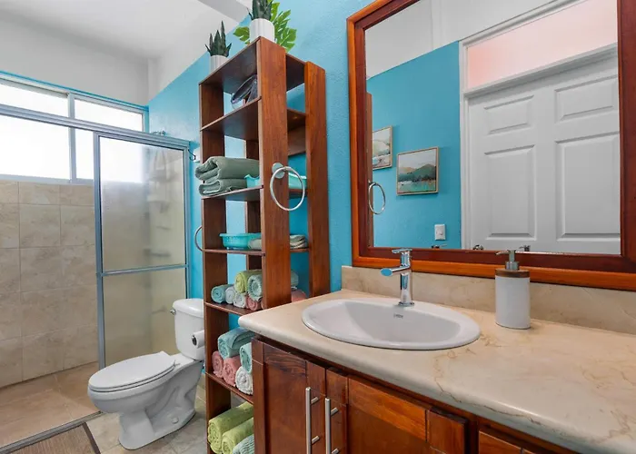 Modern Top-floor With Panoramic Views And Community Pool Coco