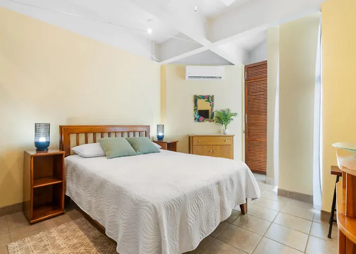Сasa de vacaciones Modern Top-floor With Panoramic Views And Community Pool *